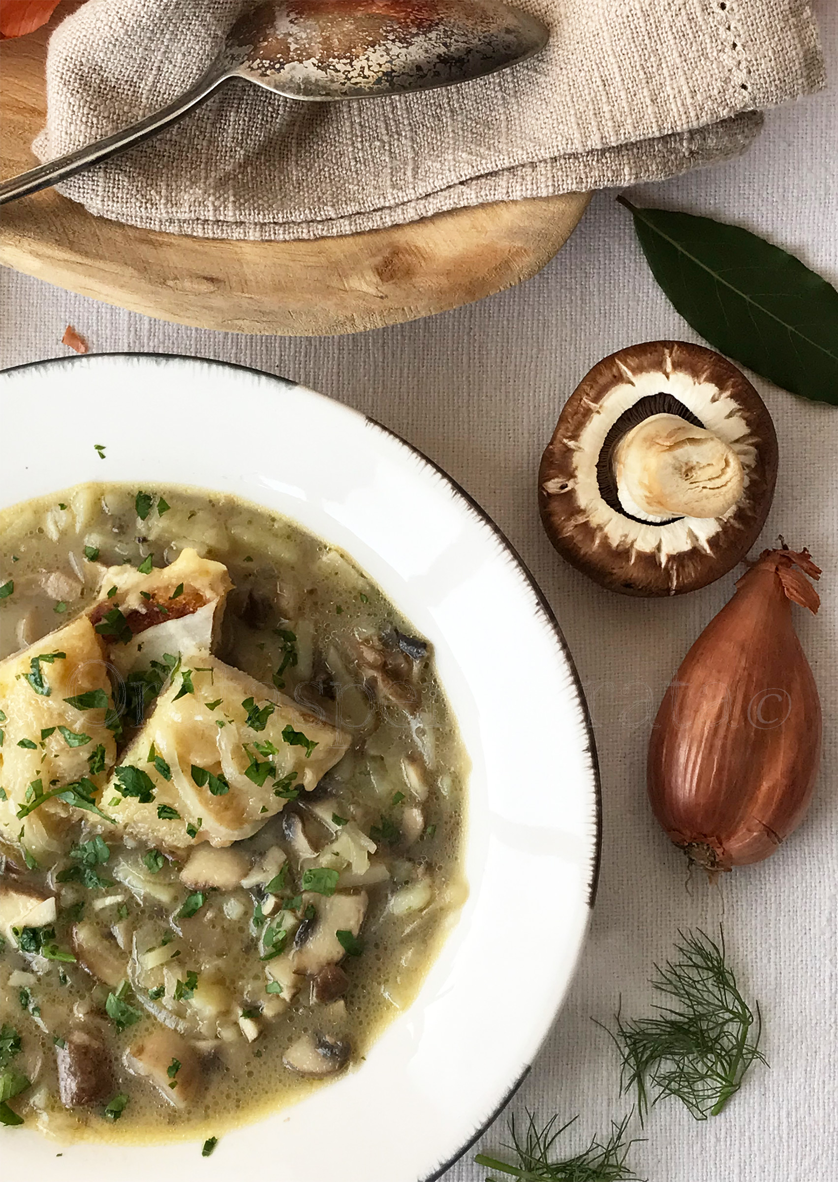Zuppa di funghi, scalogni e patate