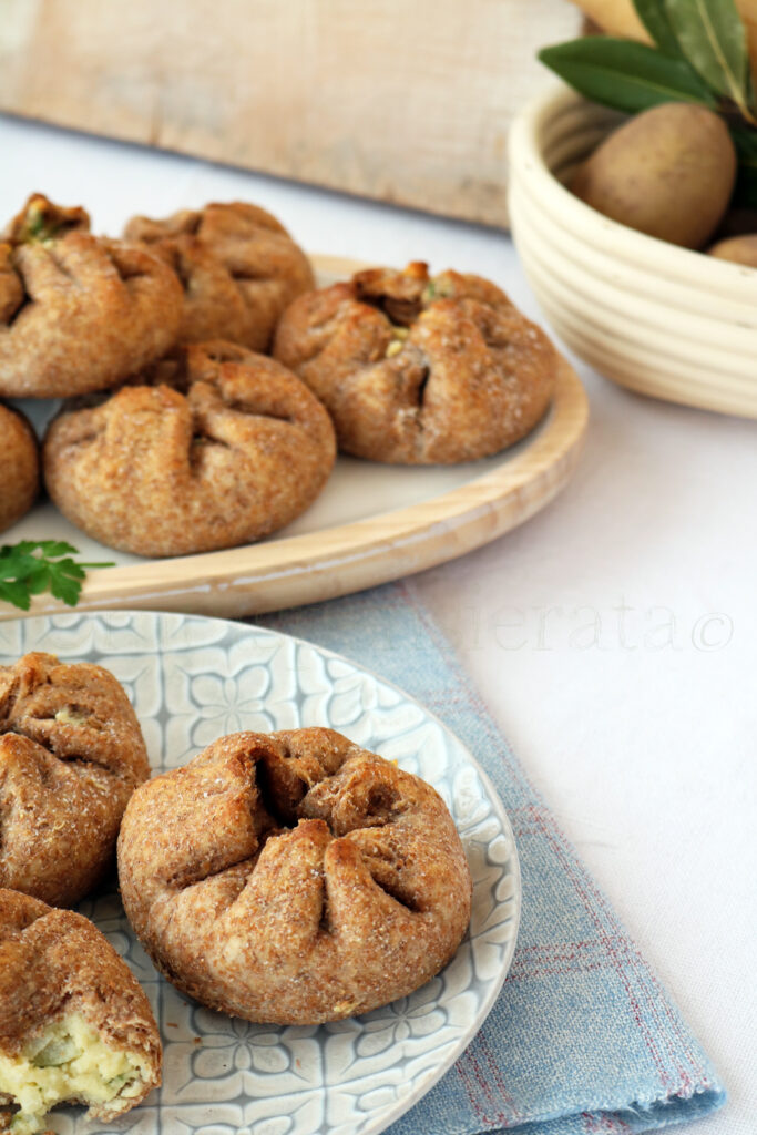 Fagottini integrali con kefir, patate e ricotta