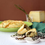 Fagottini di asparagi selvatici, patate e fresa