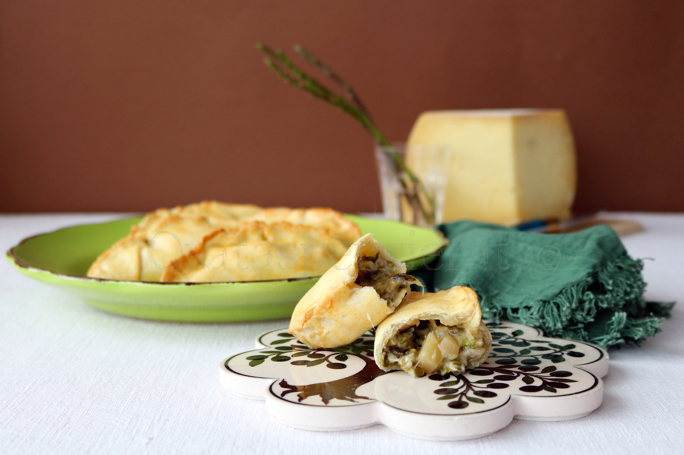 Fagottini di asparagi selvatici, patate e fresa