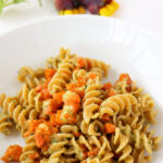 fusilli di legumi con carote e pestato di erbe