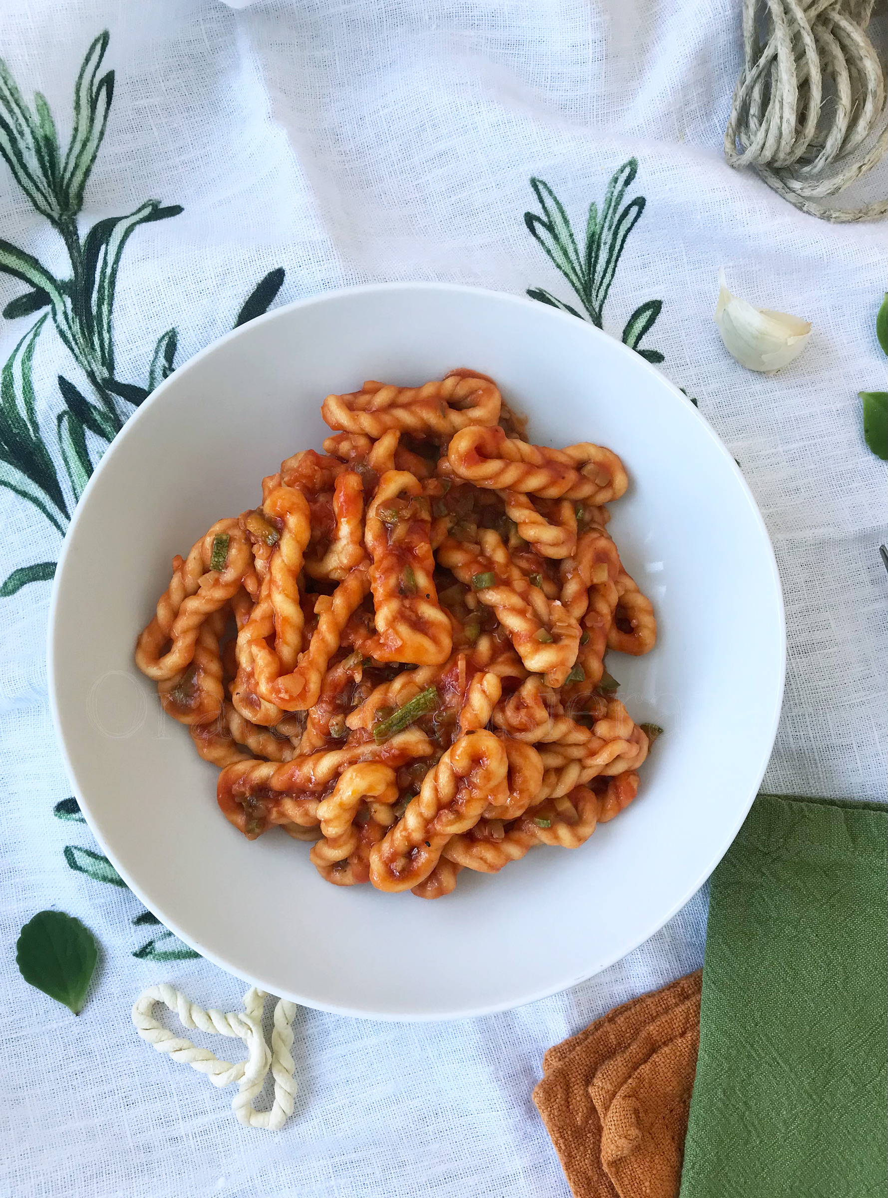 lorighittas con ragù di zucchine