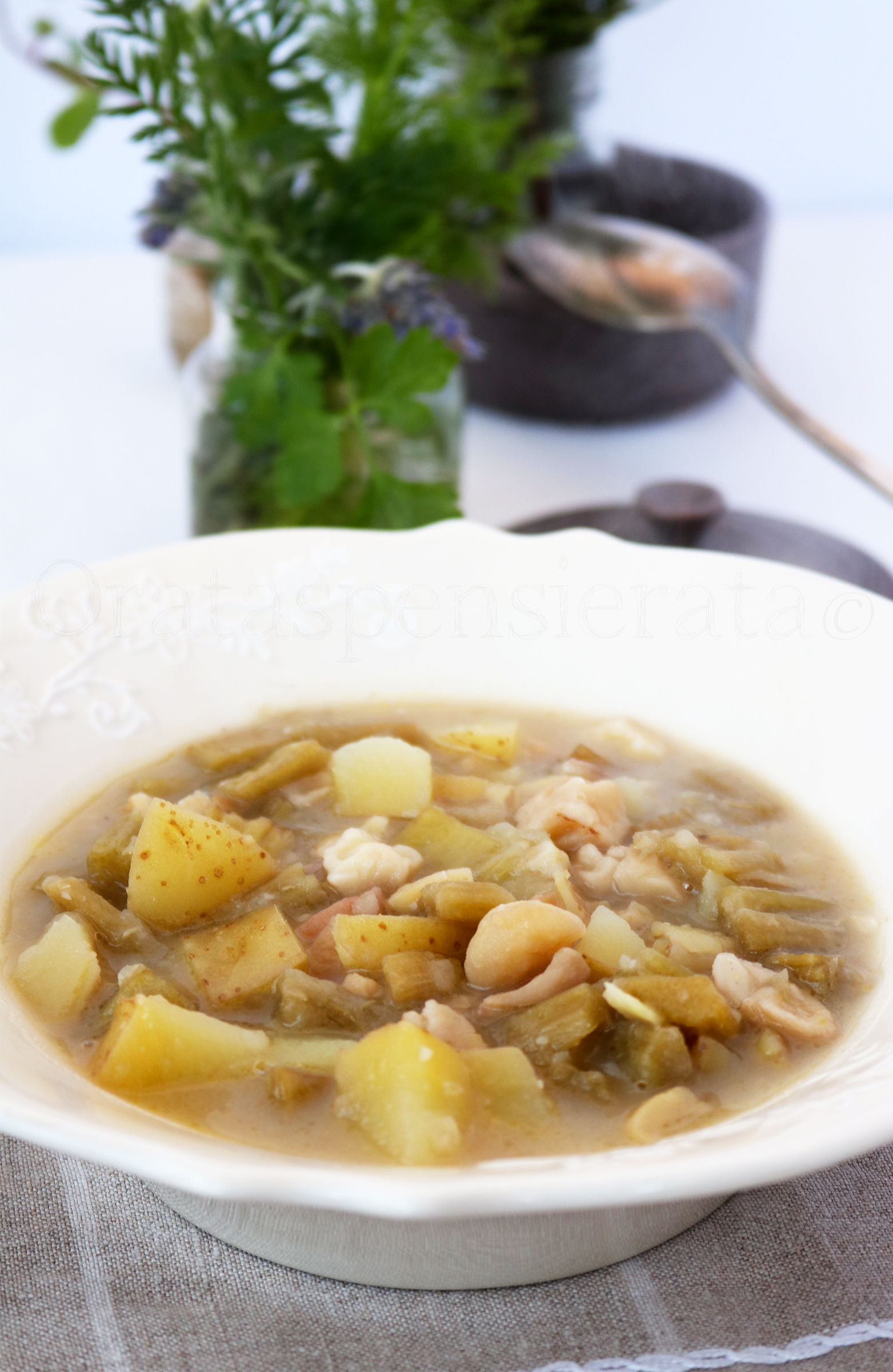 minestra di patate, cardi e castagne