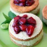 mousse di fave nel biscotto