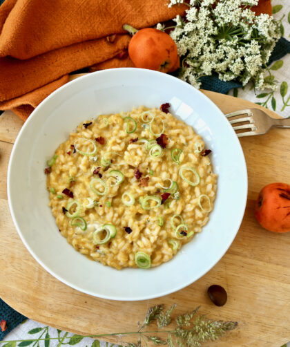 Riso alle nespole e formaggio erborinato di capra